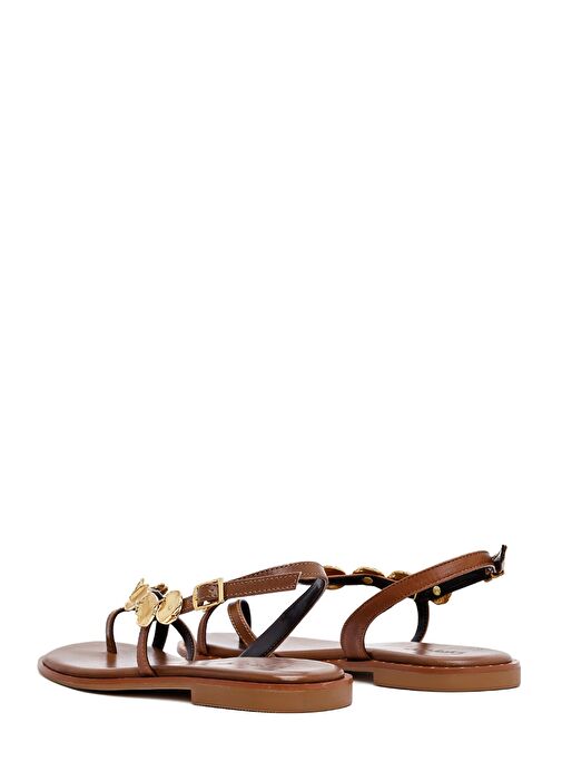 Kadın Kahverengi Metal Detaylı Parmak Arası Deri Sandalet 25SFD483214 - Görsel 6
