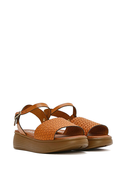 Derimod Derimod Kadın Taba Bilekten Bağlamalı Örgülü Kalın Tabanlı Deri Sandalet 25SFD332626 Sandalet & Terlik | Boyner Taba - 4. görsel