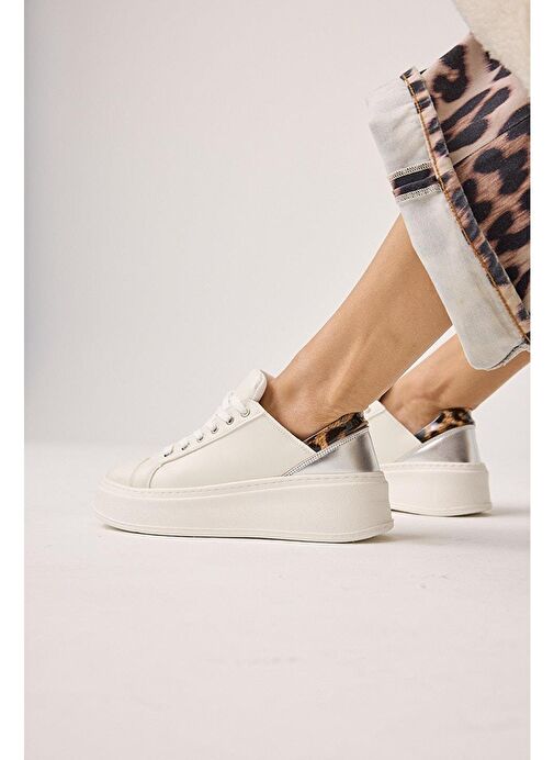Yaya by Hotiç Beyaz Kadın Sneaker 01AYY299020A900 - Görsel 9