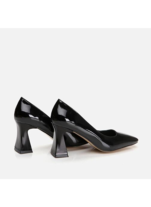 Yaya by Hotiç Siyah Kadın Rugan Topuklu Ayakkabı 01AYY299100A100 - Görsel 6
