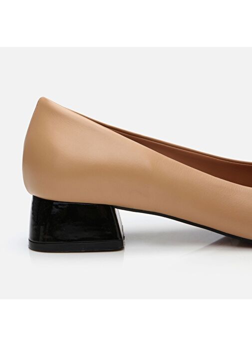 Hotiç Bej-Siyah Kadın Deri Topuklu Ayakkabı 01AYH304310A133 - Görsel 4