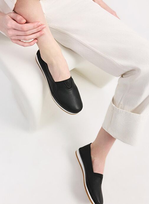 Kadın Siyah Comfort Düz Ayakkabı - Görsel 3