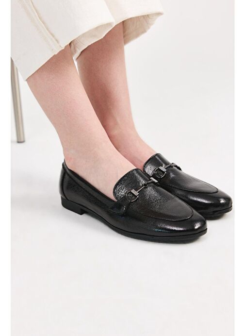 Siyah Tokalı Kadın Loafer - Görsel 2