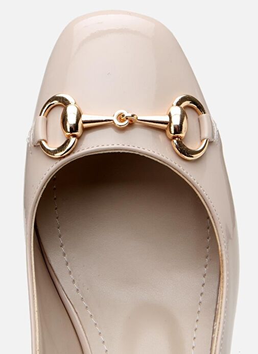 Kadın Rugan Bej Tokalı Arkası Açık Topuklu Ayakkabı - Görsel 7