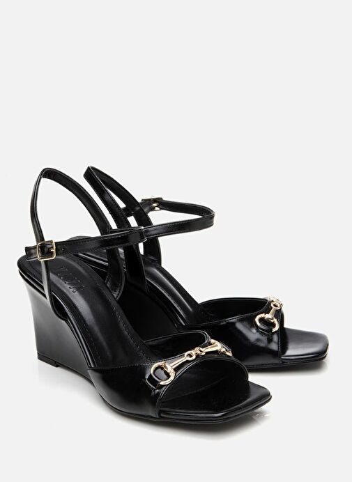 Kadın Siyah Tokalı Dolgu Topuklu Sandalet - Görsel 3