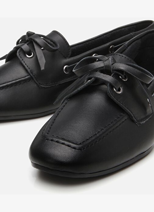 Kadın Deri Siyah Bağcıklı Günlük Loafer - Görsel 4