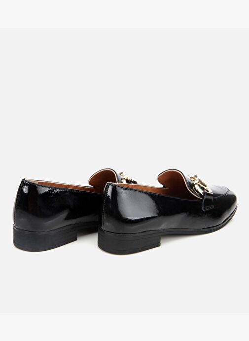 Kadın Rugan Deri Siyah Tokalı Klasik Loafer 01AYH312420A100 - Görsel 5