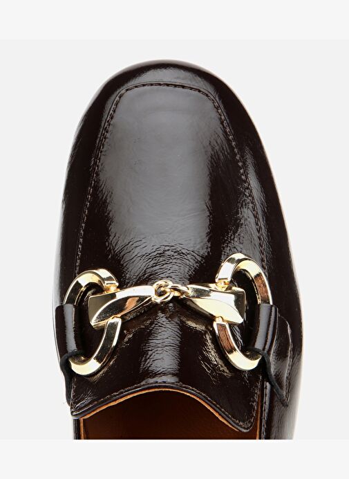 Kadın Rugan Deri Kahverengi Tokalı Klasik Loafer 01AYH312420A480 - Görsel 6