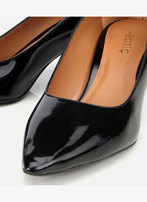 Kadın Rugan Deri Siyah Esnek Tabanlı Stiletto 01AYH312490A100 - Görsel 4