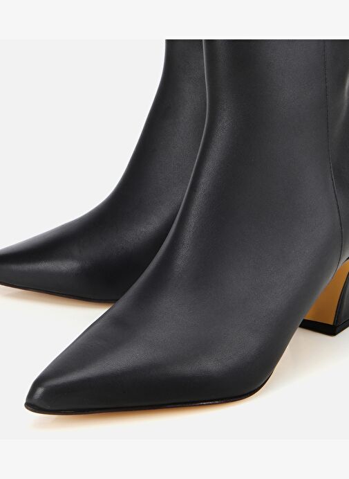 Kadın Deri Siyah Sivri Burunlu Bilekte Topuklu Bot 01BOH312690A100 - Görsel 4