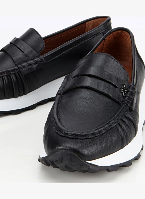 Kadın Deri Siyah Yumuşak Dokulu Günlük Loafer 01AYH312850A100 - Görsel 4