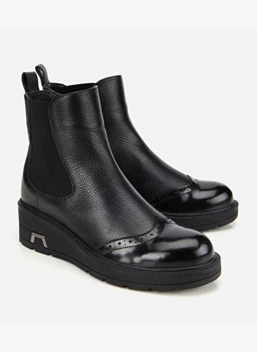 Kadın Deri Siyah Lastik Detaylı Dolgu Topuklu Bot 01BOH313380A100 - Görsel 3