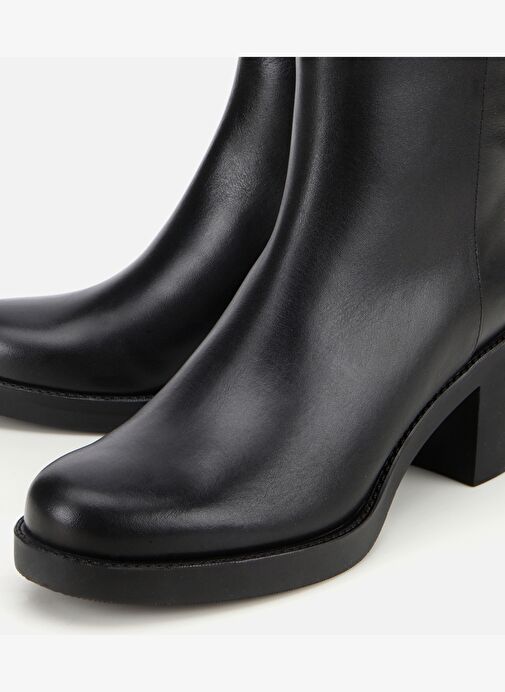 Kadın Deri Siyah Kalın Tabanlı Bilekte Topuklu Bot 01BOH313430A100 - Görsel 4