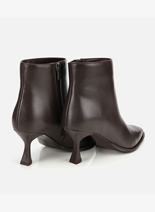 Kadın Deri Kahverengi Sivri Burunlu Bilekte Topuklu Bot 01BOH313220A480 - Görsel 5