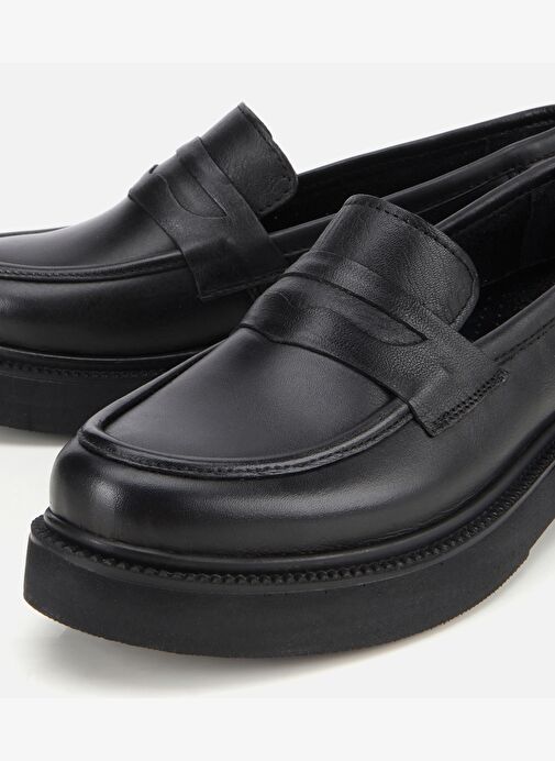 Kadın Deri Siyah Kalın Tabanlı Klasik Loafer 01AYH314420A100 - Görsel 4