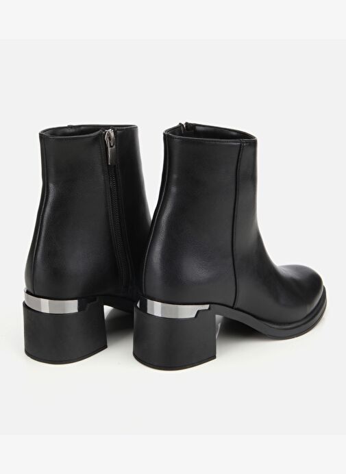 Kadın Siyah Metal Detaylı Kalın Tabanlı Bilekte Düz Bot 01BOH314910A100 - Görsel 5