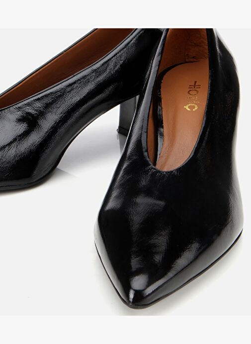 Kadın Rugan Deri Siyah Yumuşak Dokulu Kalın Topuklu Ayakkabı 01AYH315500A100 - Görsel 4