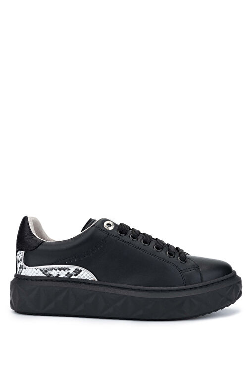 Tamer Tanca Beyaz Kadın Deri Sneaker 1063 2025 BN AYK SK24-25 - Görsel 2