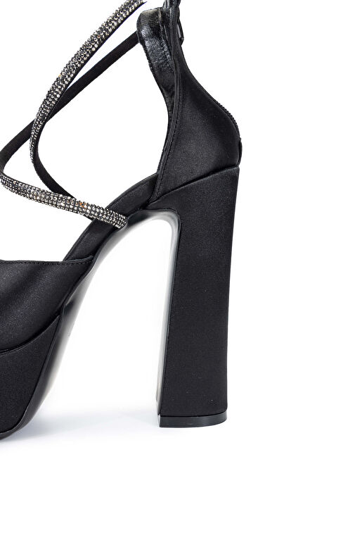 Tamer Tanca Kadın Hakiki Deri Siyah Saten Topuklu Ayakkabı - Görsel 5