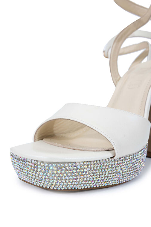 Tamer Tanca Kadın Suni Deri Beyaz Saten Topuklu Ayakkabı - Görsel 4