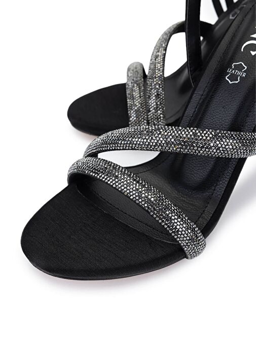 Tamer Tanca Kadın Suni Deri Siyah Abiye Ayakkabı - Görsel 4