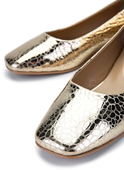 Tamer Tanca Kadın Hakiki Deri Gold Rugan Rugan Topuklu Ayakkabı - Görsel 5