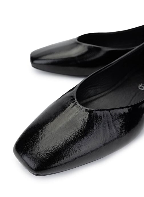 Tamer Tanca Kadın Hakiki Deri Siyah Rugan Babet Ayakkabı - Görsel 4