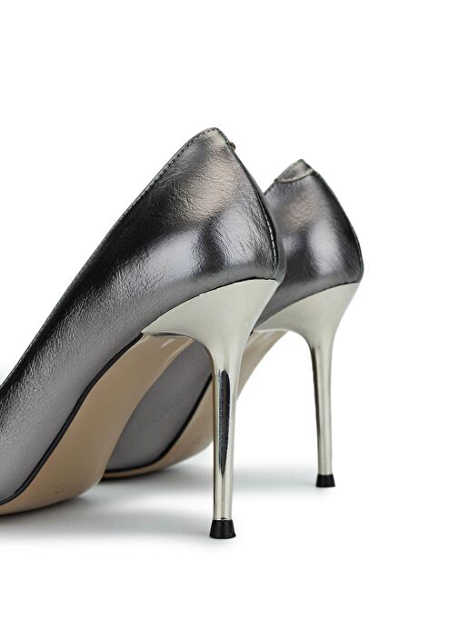 Tamer Tanca Kadın Suni Deri Antrasit Topuklu Ayakkabı - Görsel 6