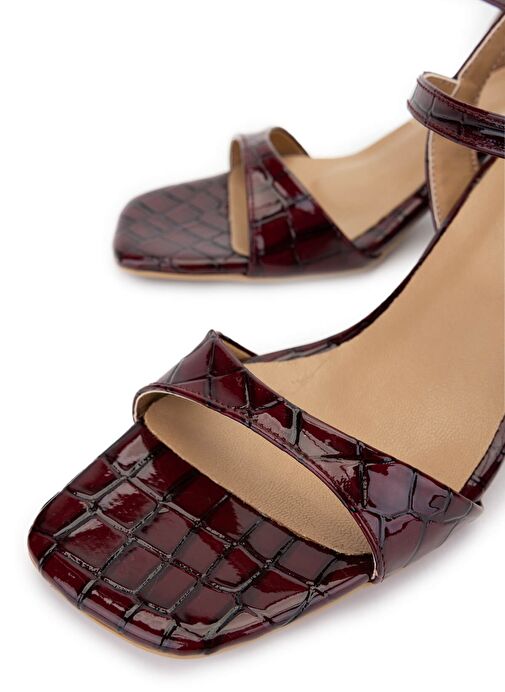 Tamer Tanca Kadın Suni Deri Bordo Topuklu Ayakkabı - Görsel 4