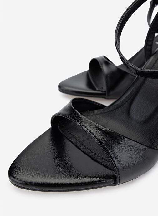 Valmenti Kadın Suni Deri Siyah Topuklu Ayakkabı - Görsel 4