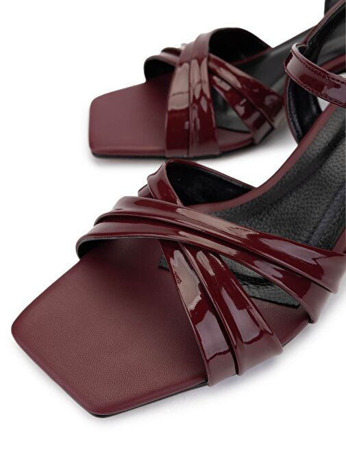 Tamer Tanca Kadın Suni Deri Bordo Rugan Topuklu Ayakkabı - Görsel 4