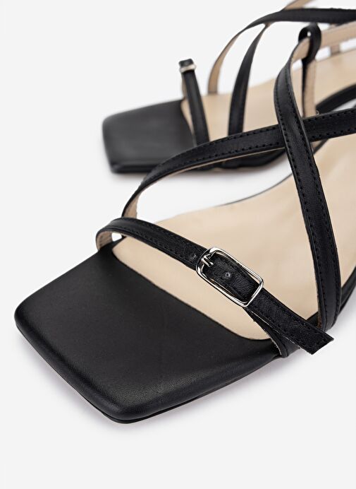 Valmenti Kadın Siyah Deri Topuklu Ayakkabı - Görsel 4