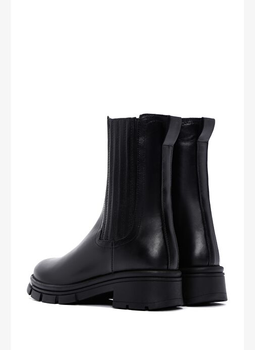 Kadın Siyah Fermuarlı Kalın Tabanlı Deri Bot 25WFD180318 - Görsel 7