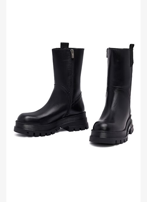Kadın Siyah Fermuarlı Kalın Tabanlı Deri Bot 25WFD182418 - Görsel 4