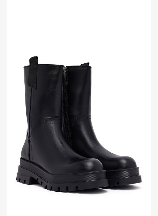 Kadın Siyah Fermuarlı Kalın Tabanlı Deri Bot 25WFD182418 - Görsel 5