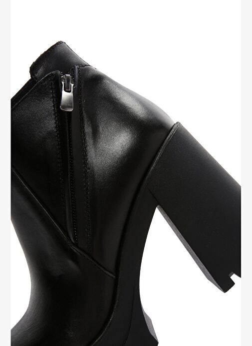 Kadın Siyah Fermuarlı Kalın Topuklu Deri Bot 25WFD182918 - Görsel 9