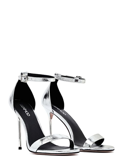 Kadın Gümüş Bilekten Tokalı Yüksek İnce Topuklu Metalik Deri Sandalet 25SFD494532 - Görsel 4