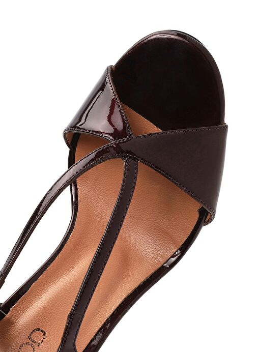 Kadın Bordo Bilekten Bantlı Yüksek İnce Topuklu Deri Sandalet 25SFD161516 - Görsel 9