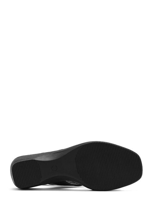 Kadın Siyah Dolgu Topuklu Deri Sandalet 25SFD153218 - Görsel 5