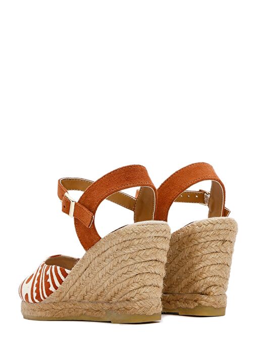 Derimod Derimod Kastamonu Taş Baskı Kadın Taba Desenli Dolgu Topuklu Espadril Sandalet 25SFD20846F Casual Ayakkabı | Boyner Taba - 8. görsel