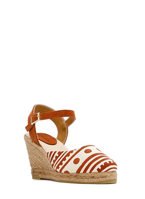 Derimod Derimod Kastamonu Taş Baskı Kadın Taba Desenli Dolgu Topuklu Espadril Sandalet 25SFD20846F Casual Ayakkabı | Boyner Taba - 9. görsel