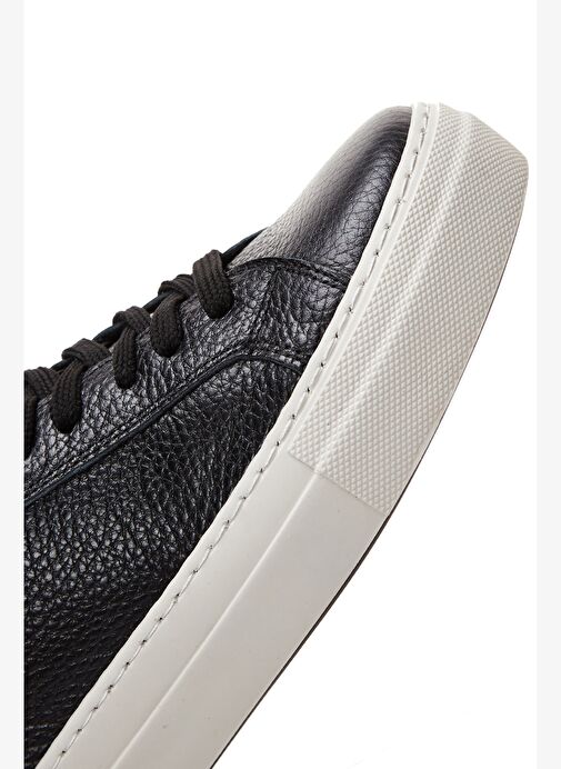 Kadın Siyah Bağcıklı Kalın Tabanlı Deri Sneaker 25AFD3700FT - Görsel 9