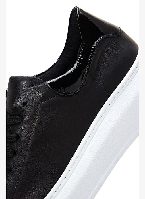Kadın Siyah Bağcıklı Kalın Taban Deri Sneaker 25AFD370114 - Görsel 8