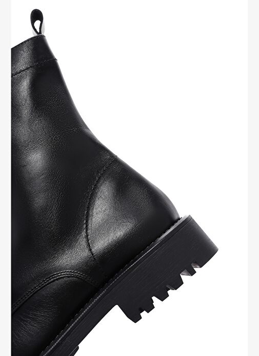 Kadın Siyah Bağcıklı Fermuar Detaylı Deri Postal Bot 25WFD150818 - Görsel 8