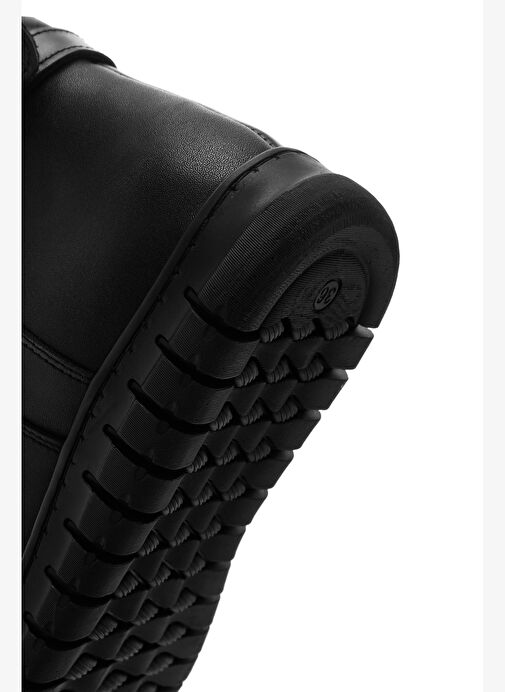 Kadın Siyah Fermuarlı Toka Detaylı Deri Comfort Bot 25WFD360118 - Görsel 9