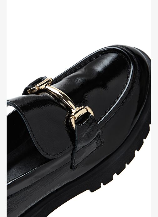 Kadın Siyah Tokalı Kalın Tabanlı Rugan Deri Maskülen Loafer 25AFD183616 - Görsel 9