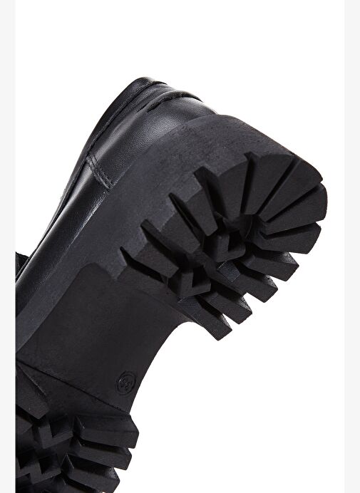 Kadın Siyah Kalın Tabanlı Deri Maskülen Loafer 25AFD183718 - Görsel 8