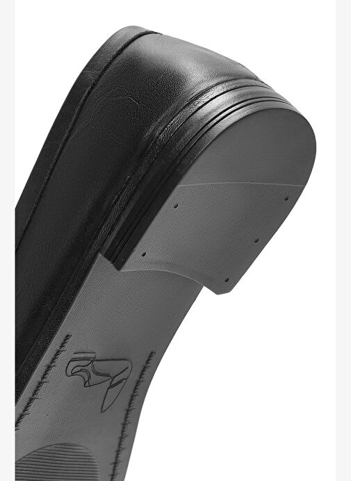 Kadın Siyah Toka Detaylı Deri Maskülen Loafer 25AFD350018 - Görsel 9