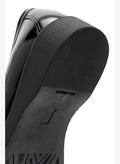 Kadın Siyah Tokalı Rugan Deri Comfort Loafer 25AFD410216 - Görsel 9