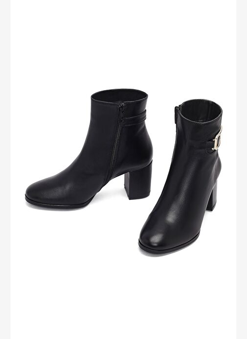 Kadın Siyah Fermuarlı Toka Detaylı Kalın Topuklu Deri Bot 25WFD160818 - Görsel 4